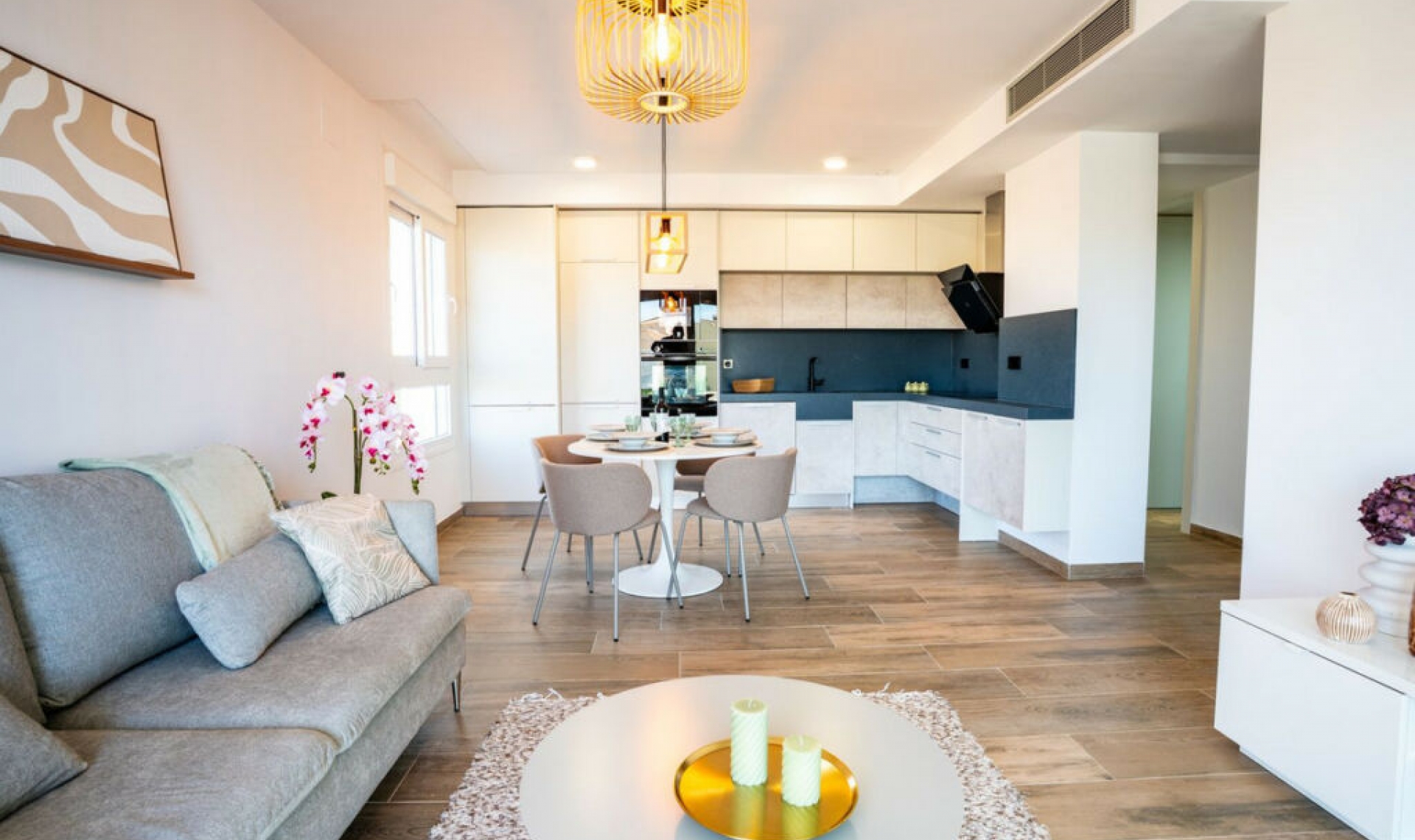 Resale - Apartment -
Los Altos