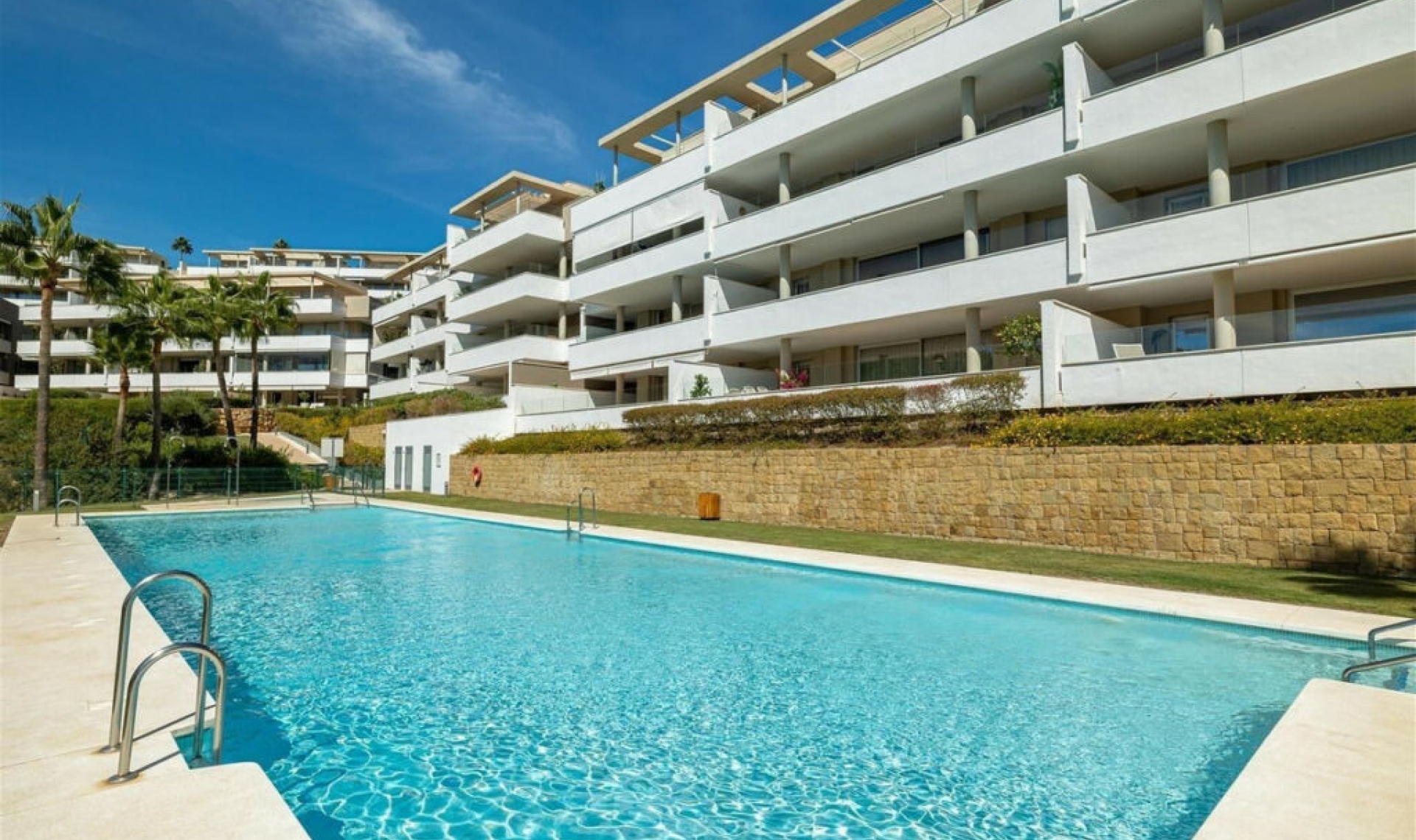 Resale - Apartment -
Los Arqueros