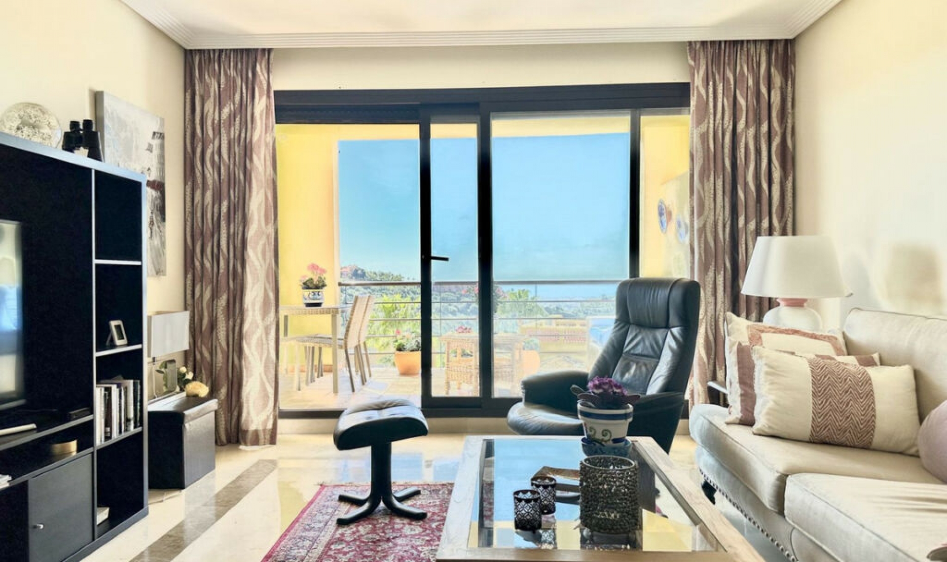 Resale - Apartment -
Los Arqueros