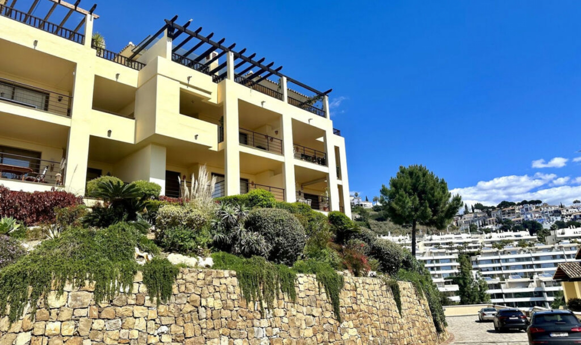 Resale - Apartment -
Los Arqueros