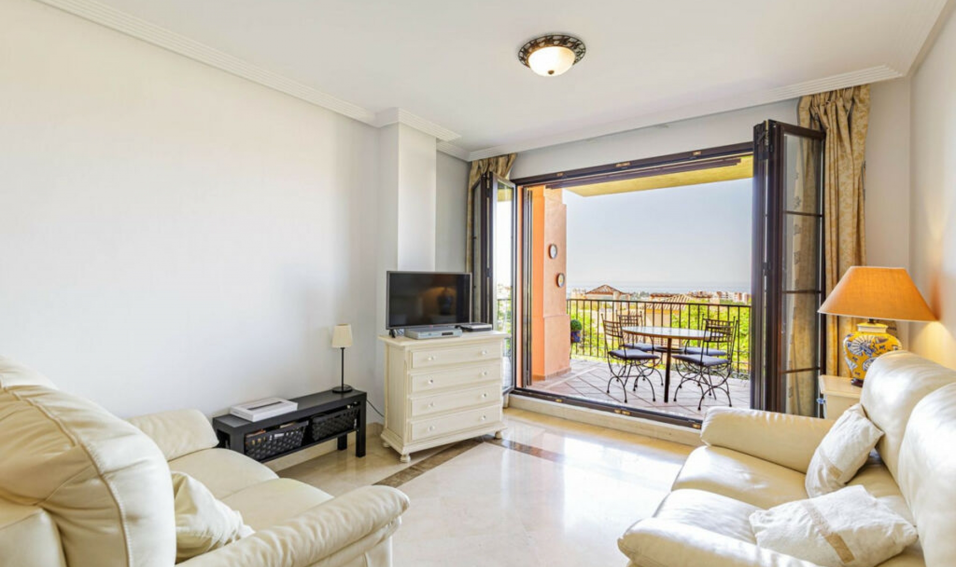 Resale - Apartment -
Los Arqueros