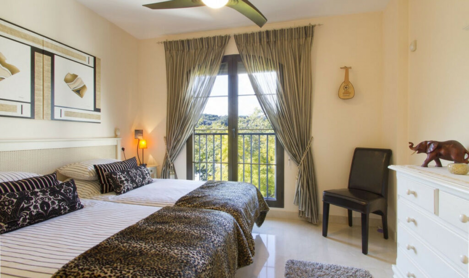 Resale - Apartment -
Los Arqueros