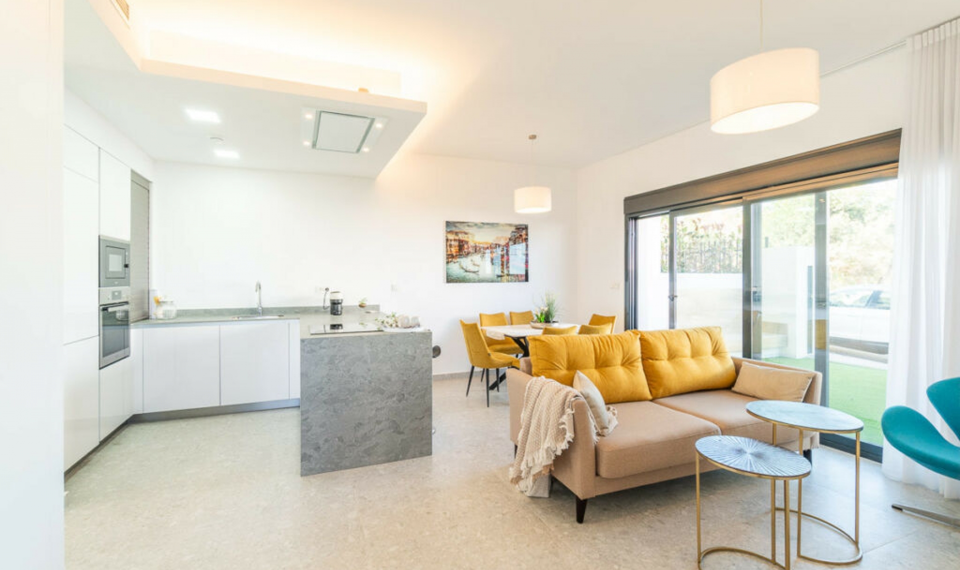 Resale - Apartment -
Los Balcones