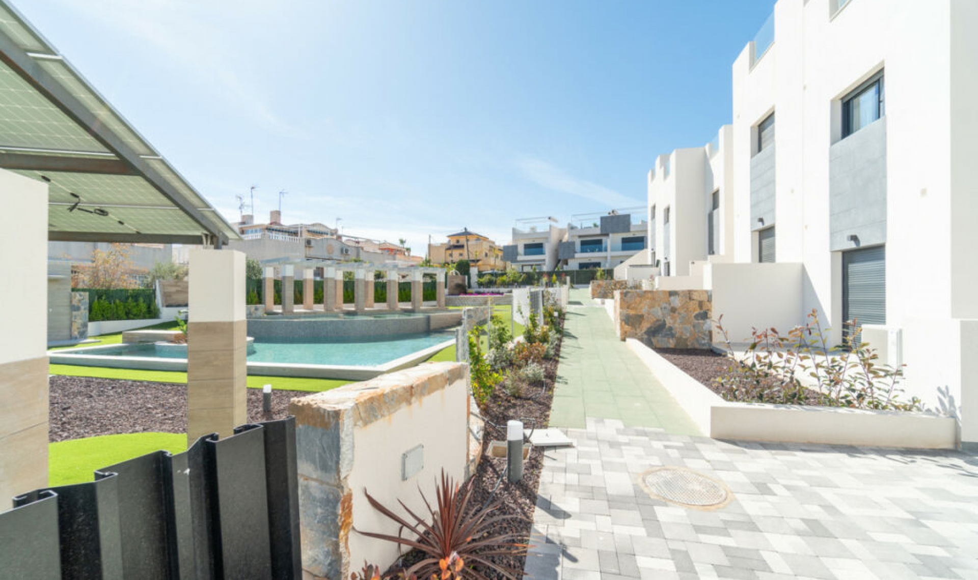 Resale - Apartment -
Los Balcones
