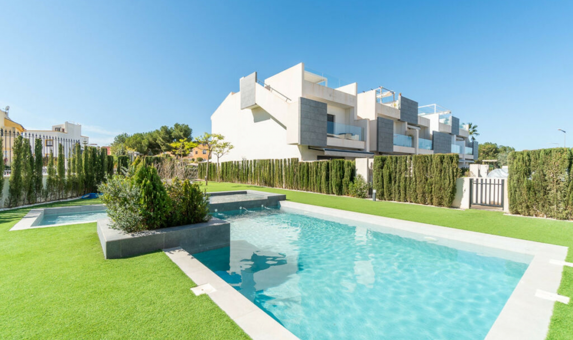 Resale - Apartment -
Los Balcones