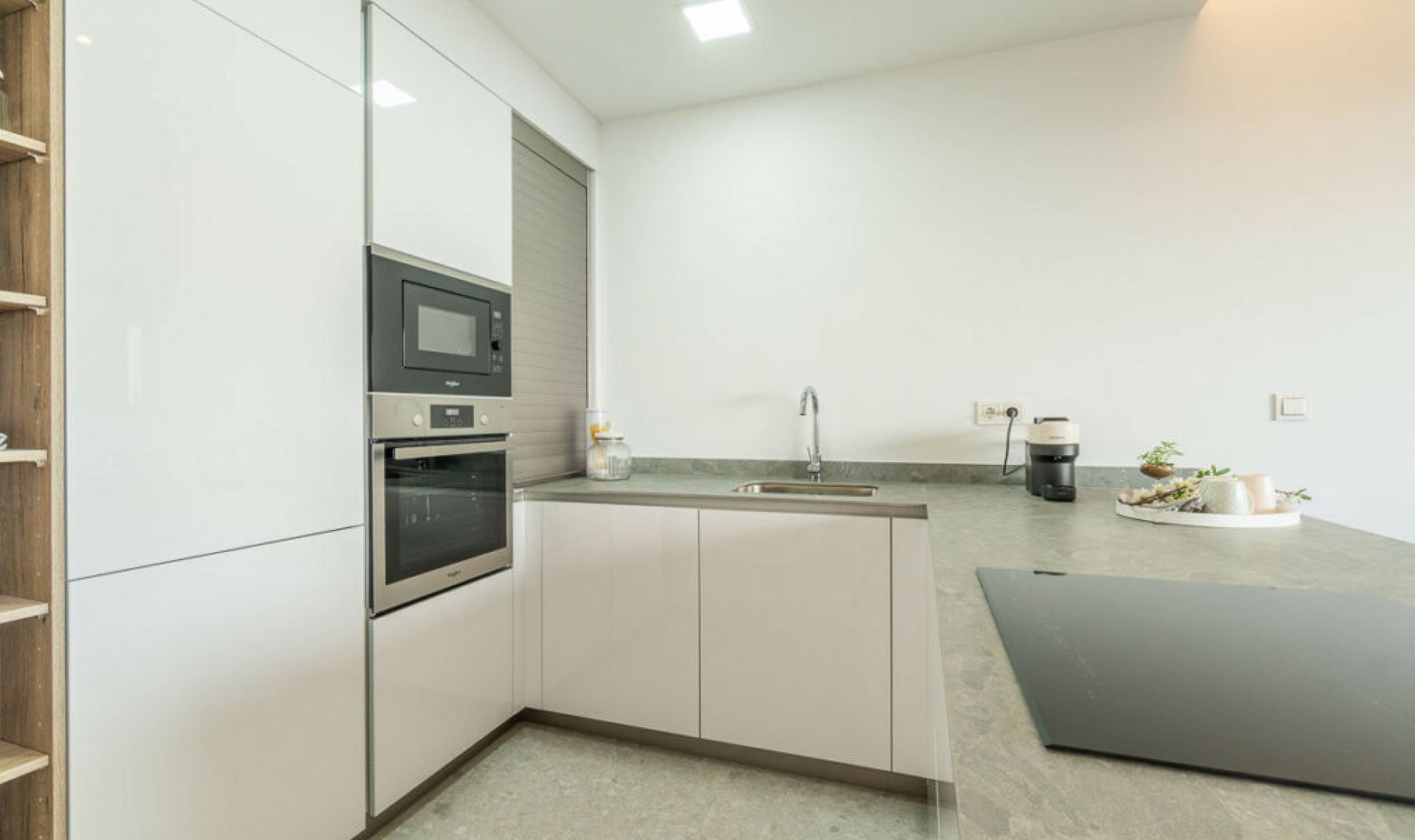 Resale - Apartment -
Los Balcones