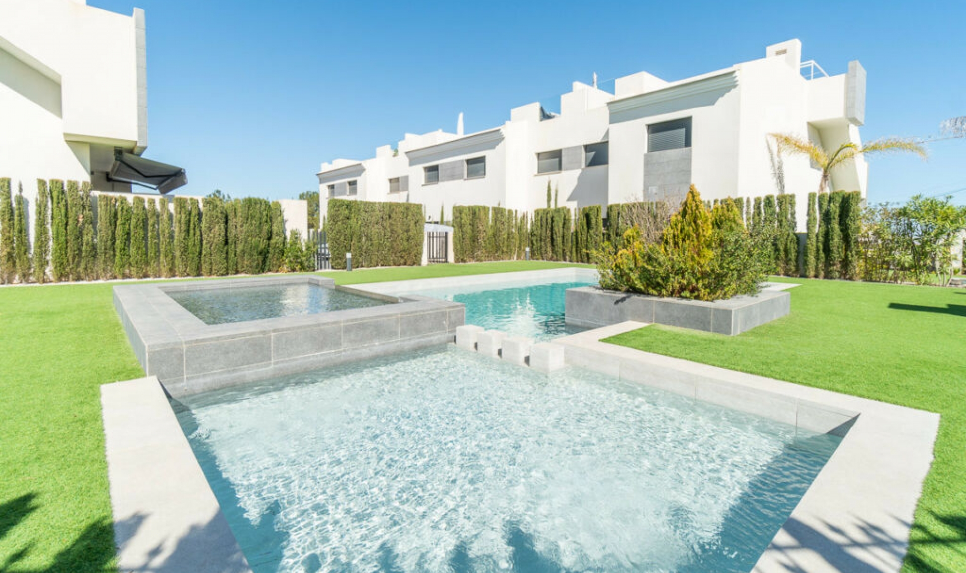 Resale - Apartment -
Los Balcones