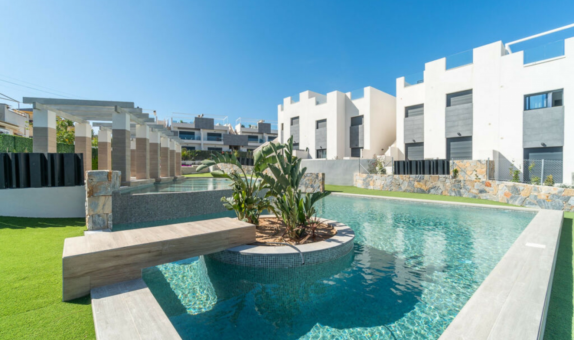 Resale - Apartment -
Los Balcones