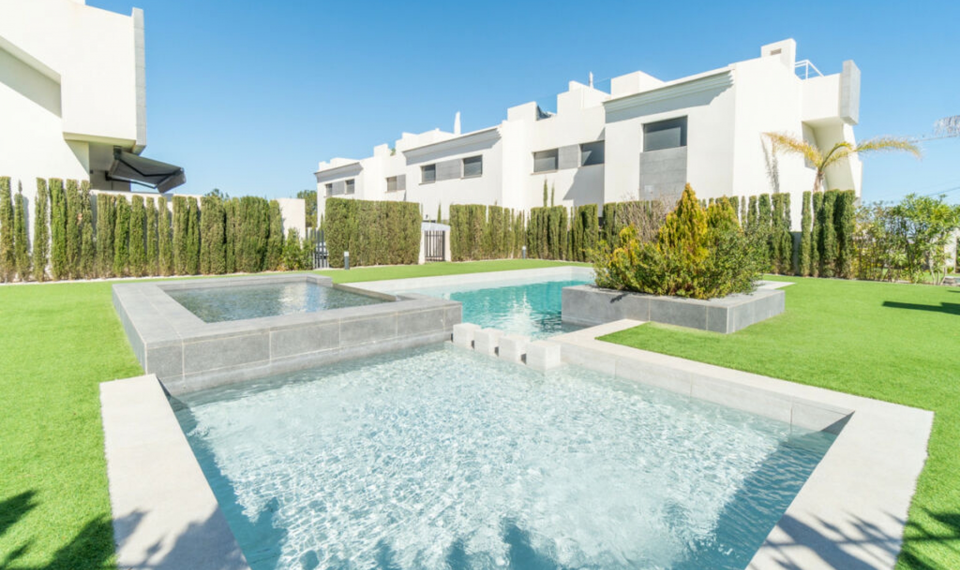 Resale - Apartment -
Los Balcones