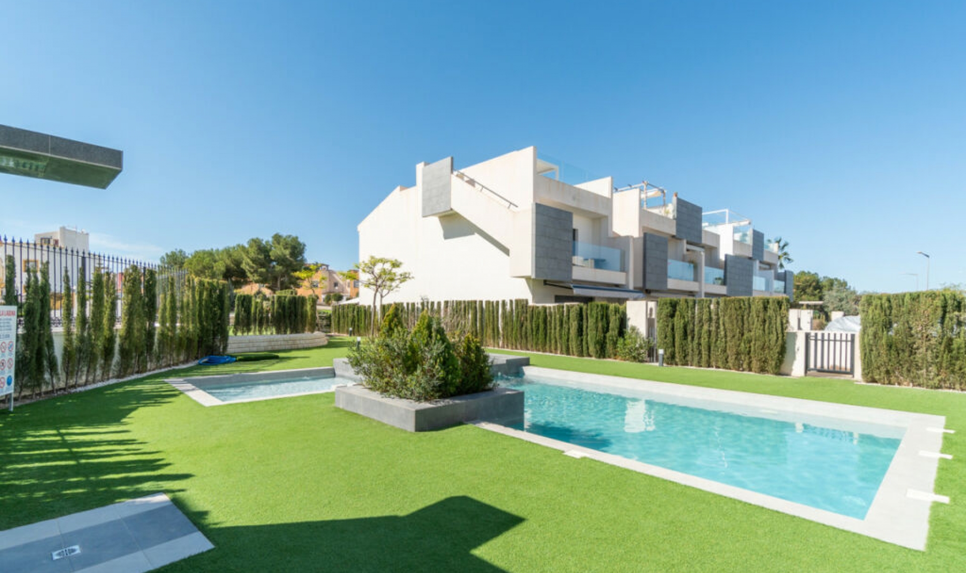 Resale - Apartment -
Los Balcones