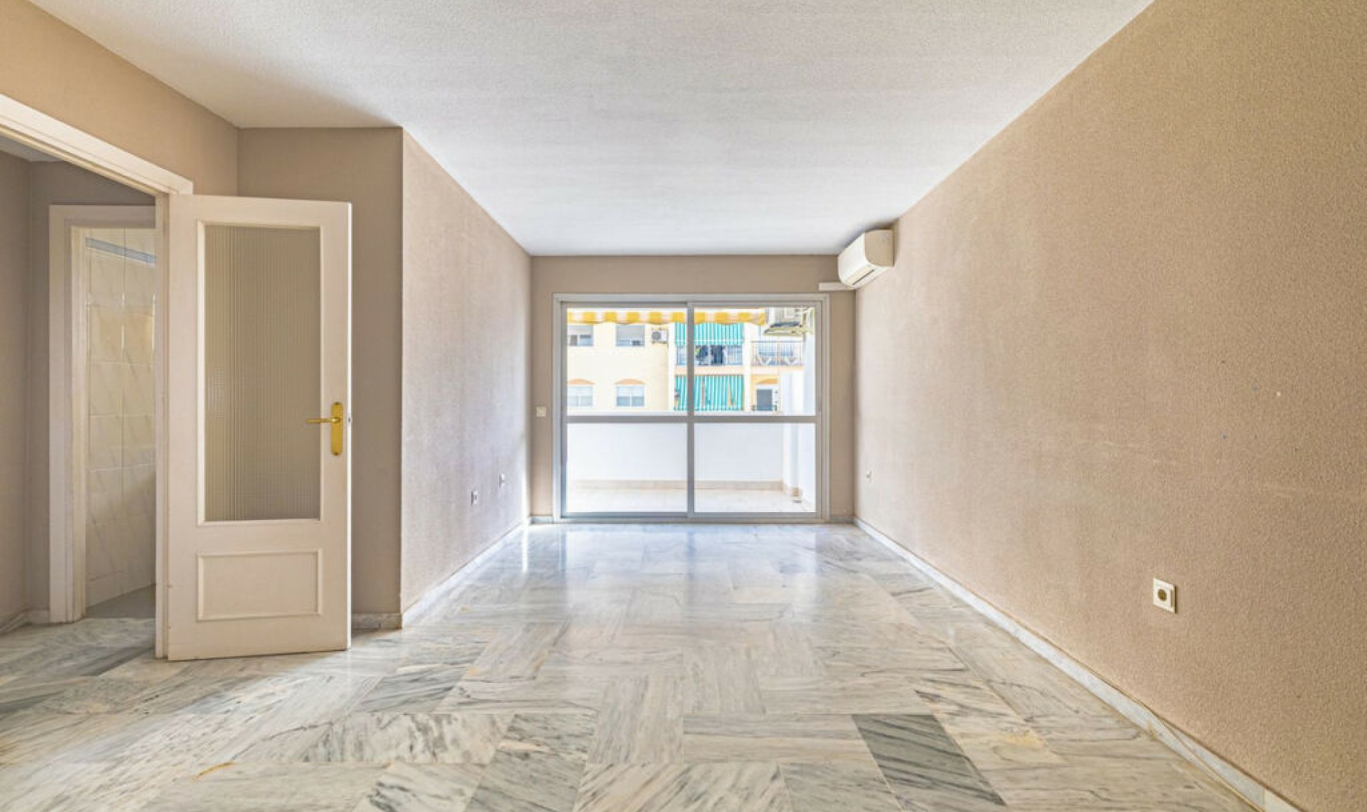 Resale - Apartment -
Los Boliches