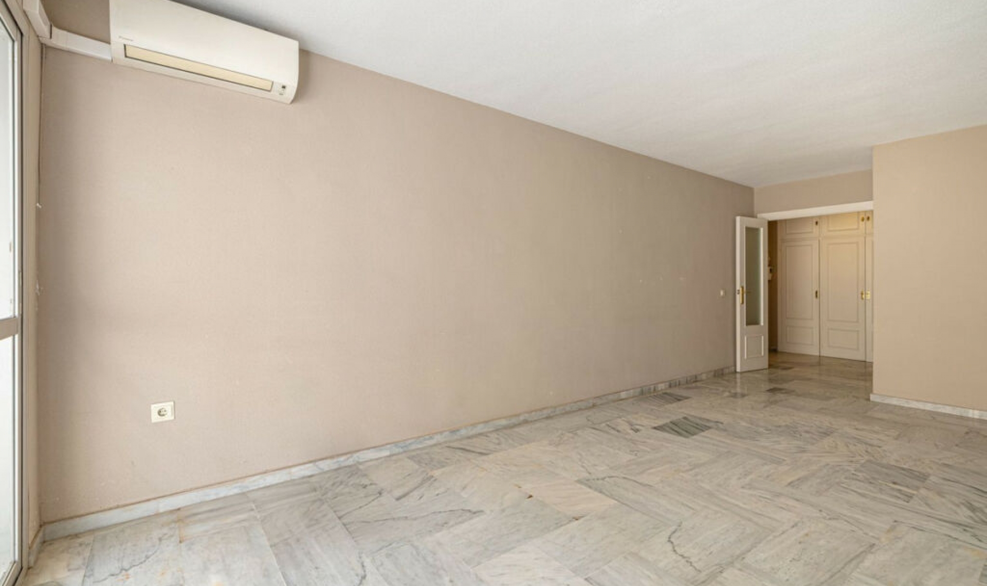 Resale - Apartment -
Los Boliches