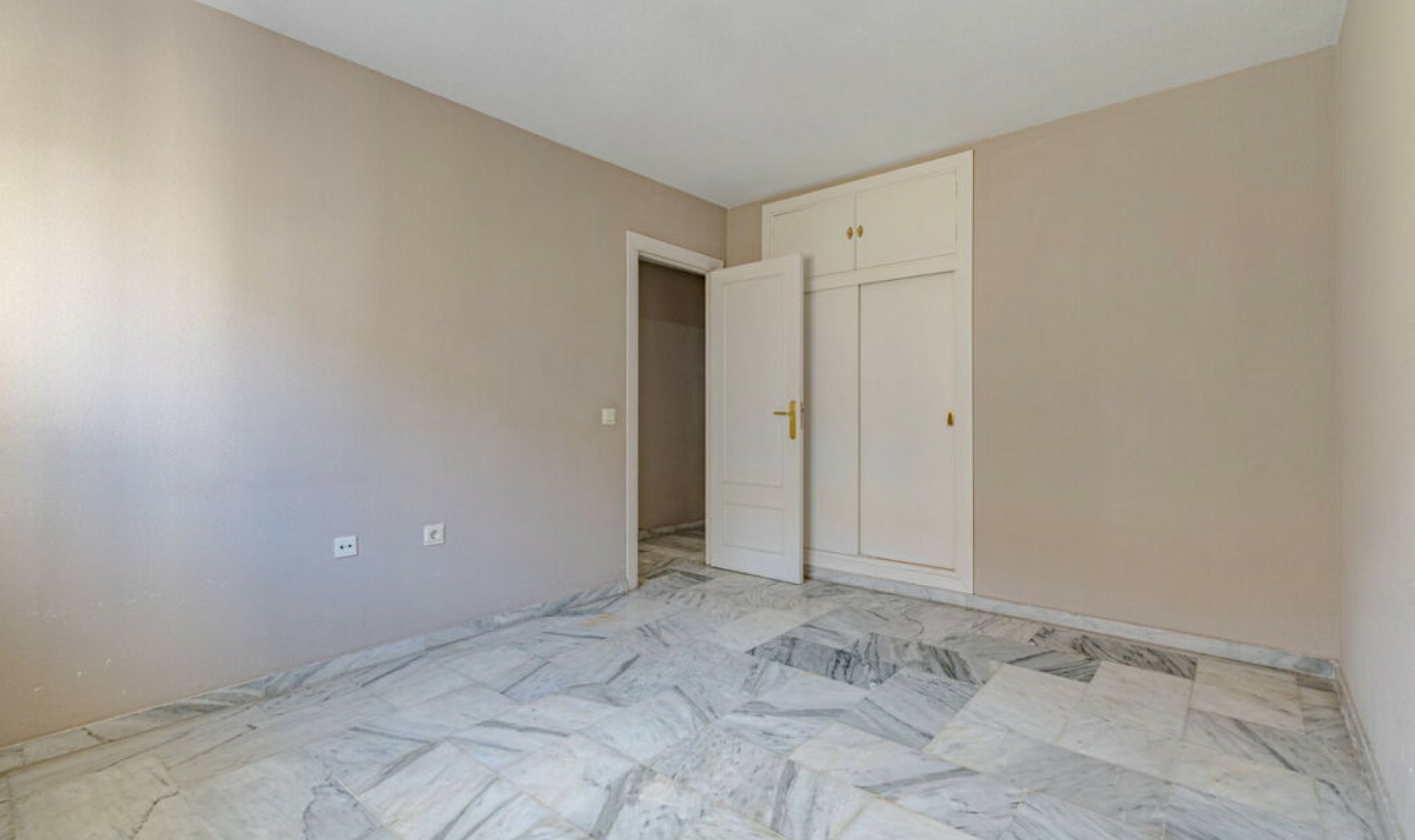 Resale - Apartment -
Los Boliches