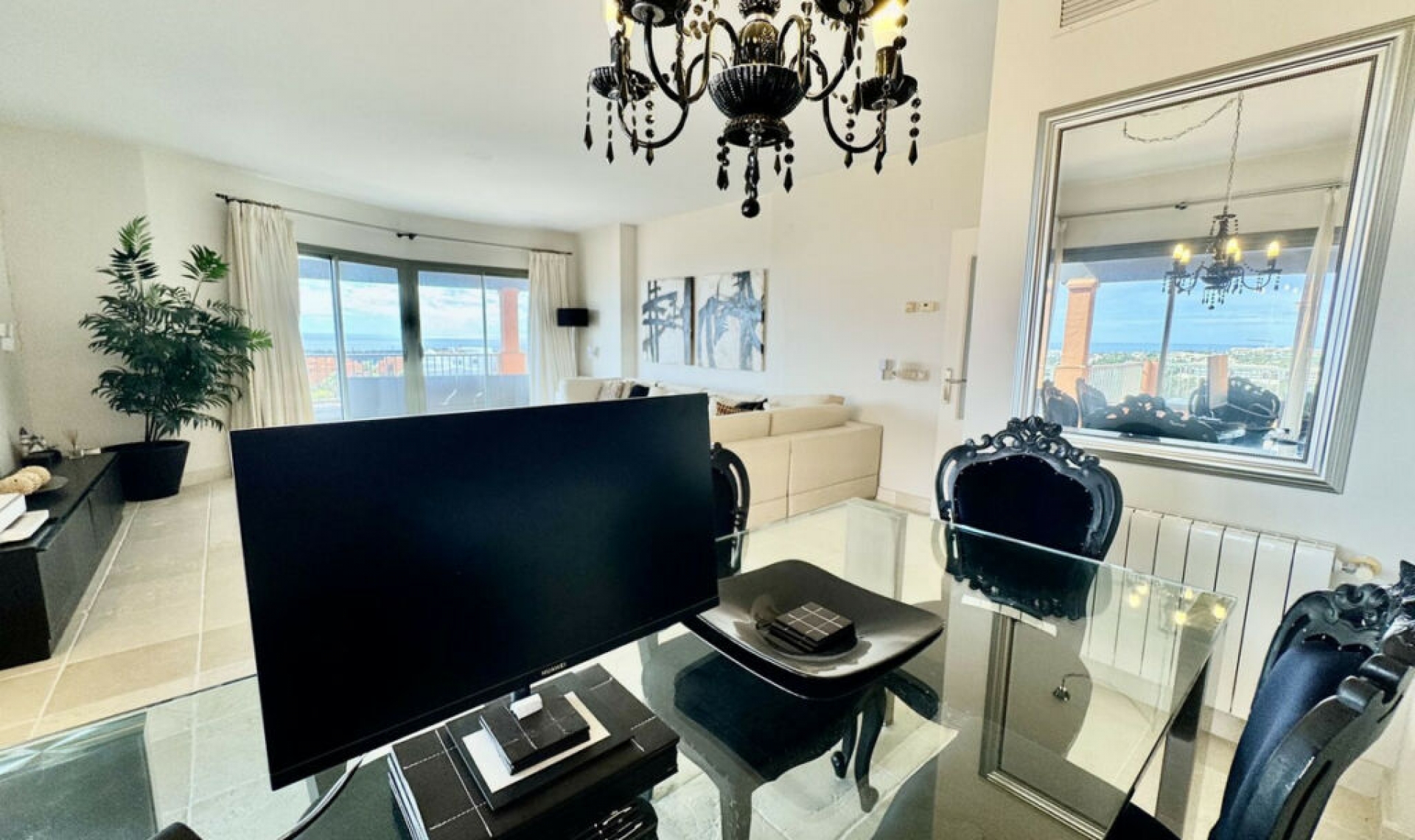 Resale - Apartment -
Los Flamingos