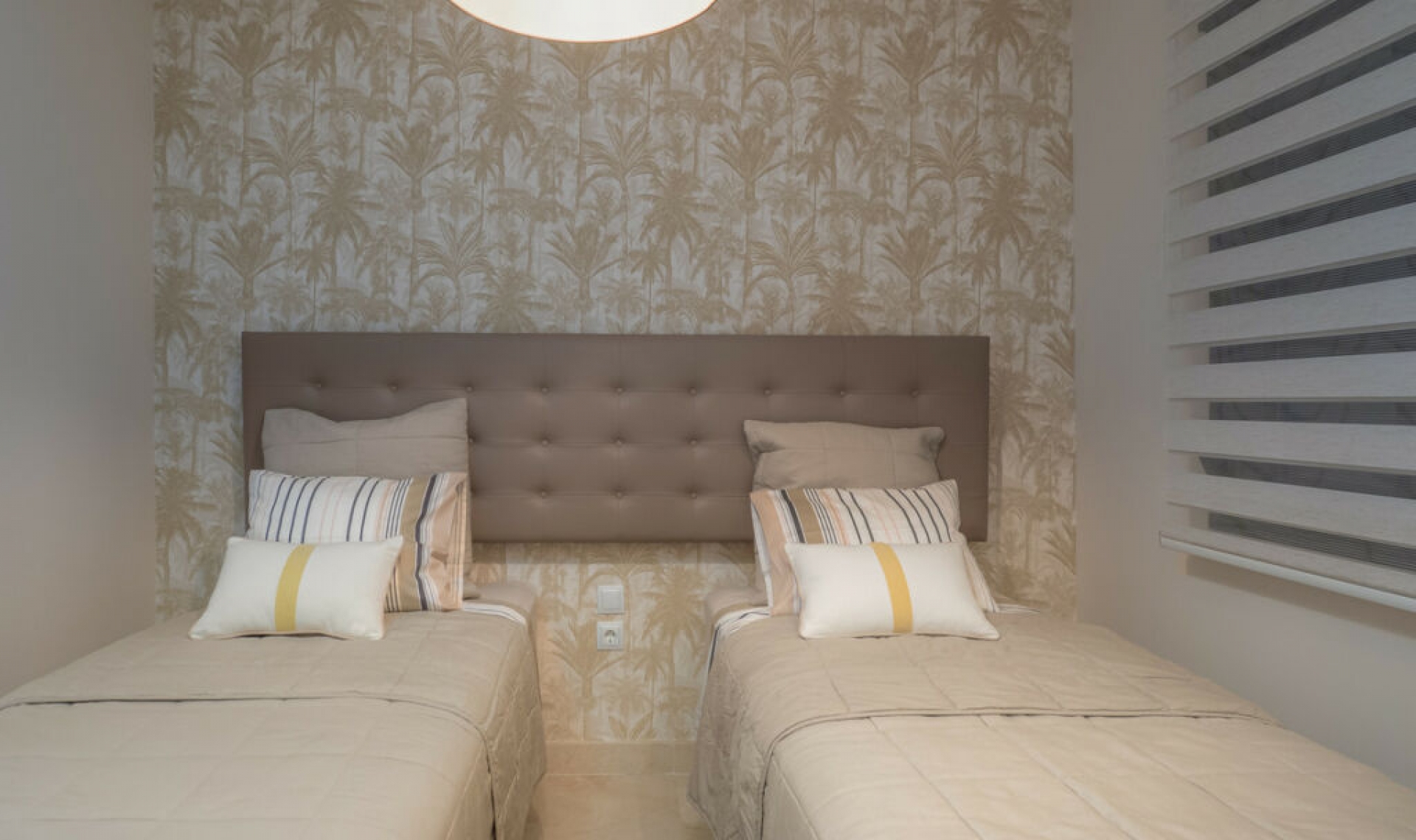 Resale - Apartment -
Los Flamingos