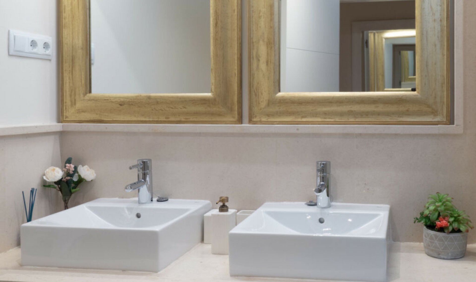 Resale - Apartment -
Los Flamingos