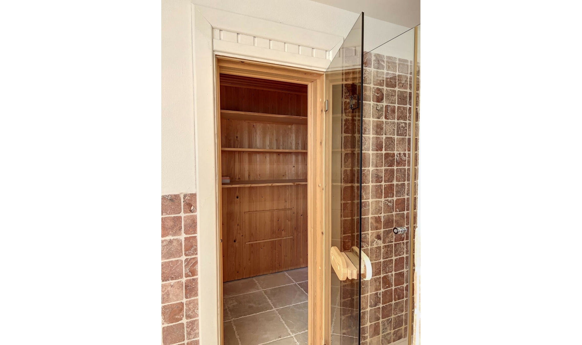 Resale - Apartment -
Los Flamingos