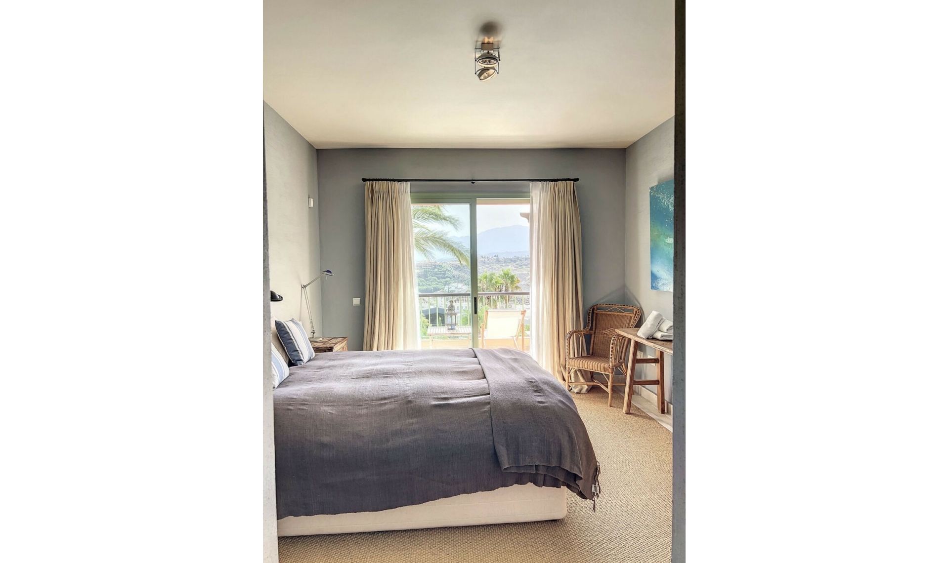 Resale - Apartment -
Los Flamingos