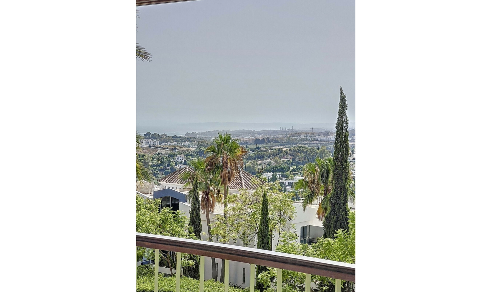 Resale - Apartment -
Los Flamingos