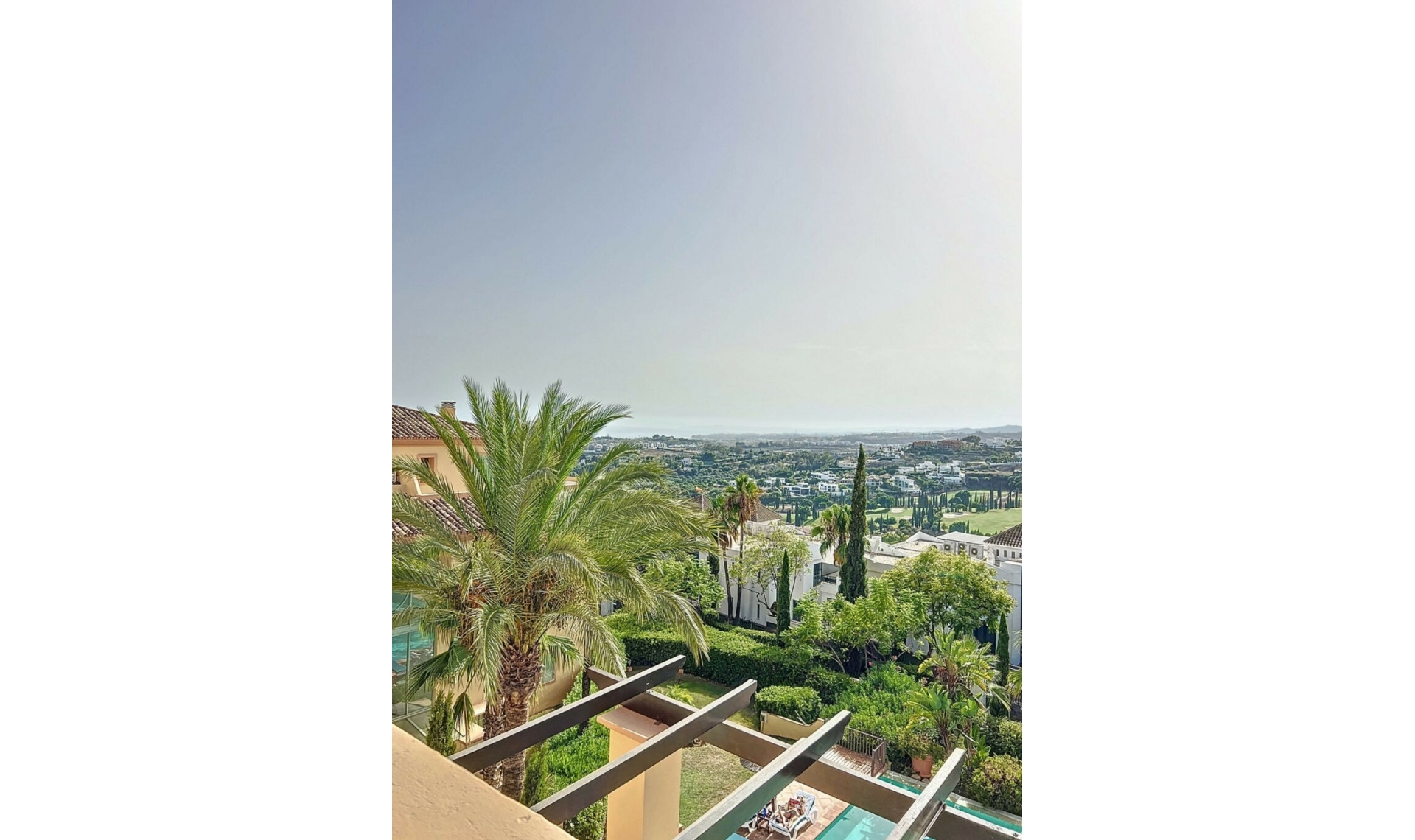 Resale - Apartment -
Los Flamingos