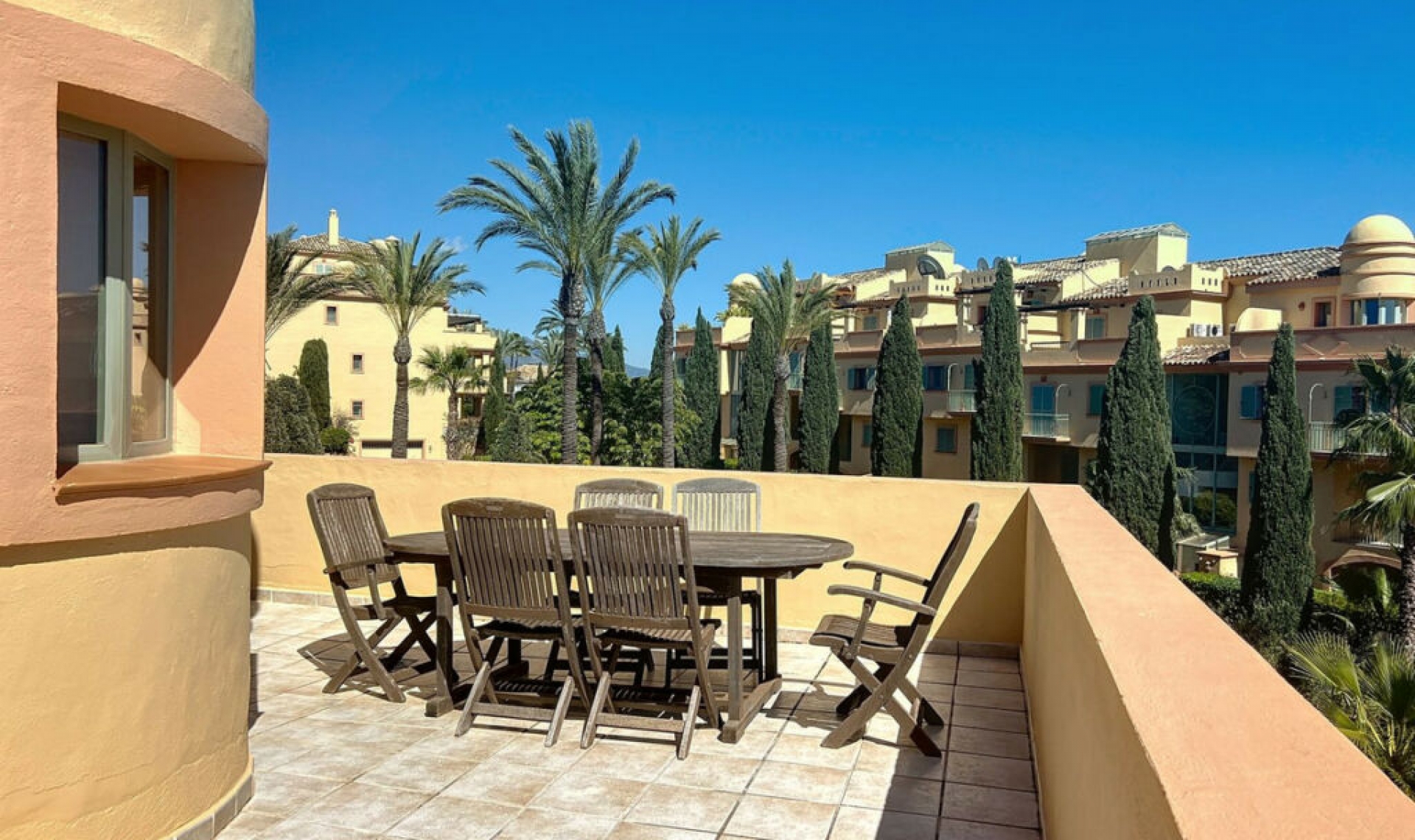 Resale - Apartment -
Los Flamingos