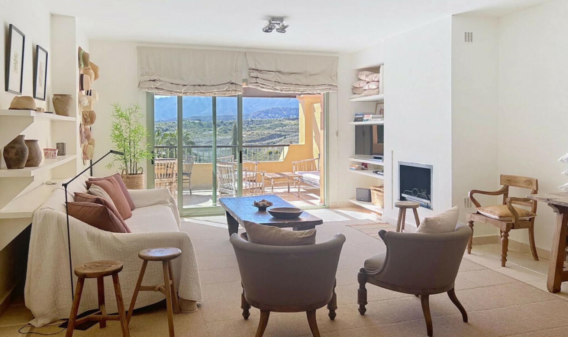 Resale - Apartment -
Los Flamingos