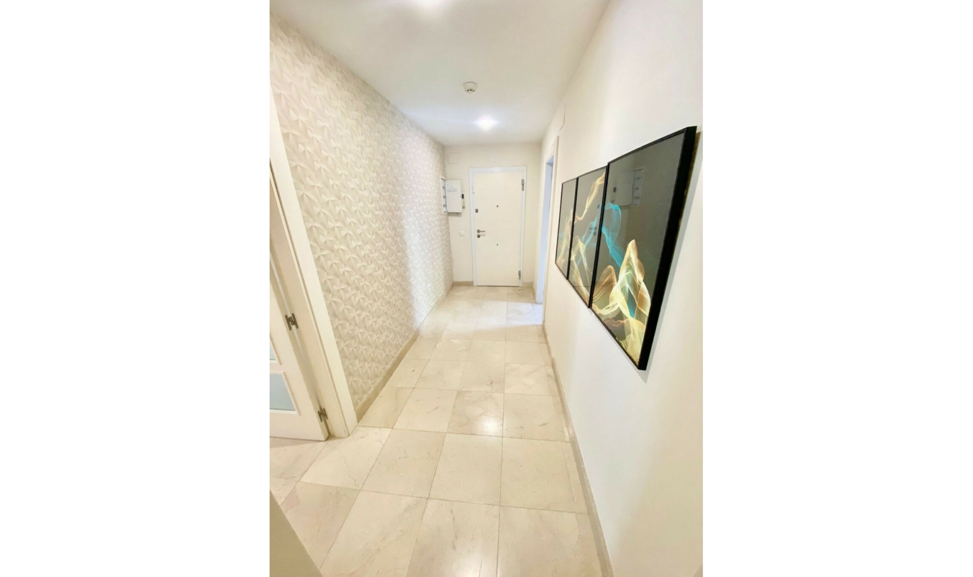 Resale - Apartment -
Los Flamingos