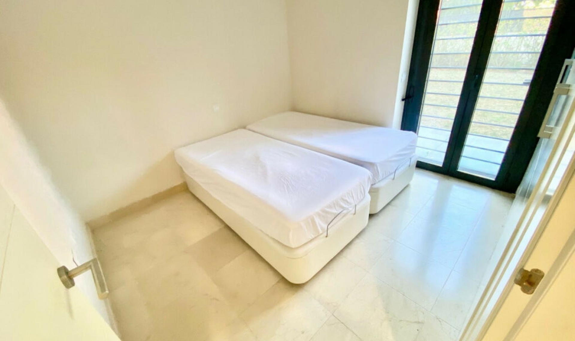 Resale - Apartment -
Los Flamingos