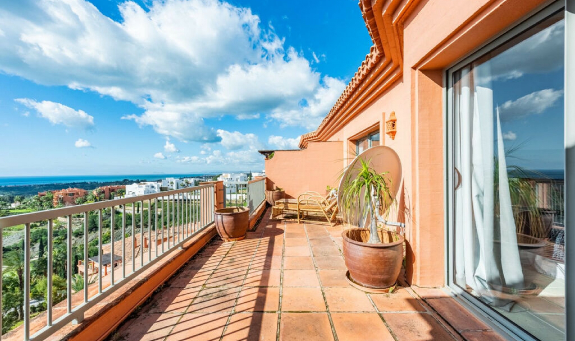 Resale - Apartment -
Los Flamingos