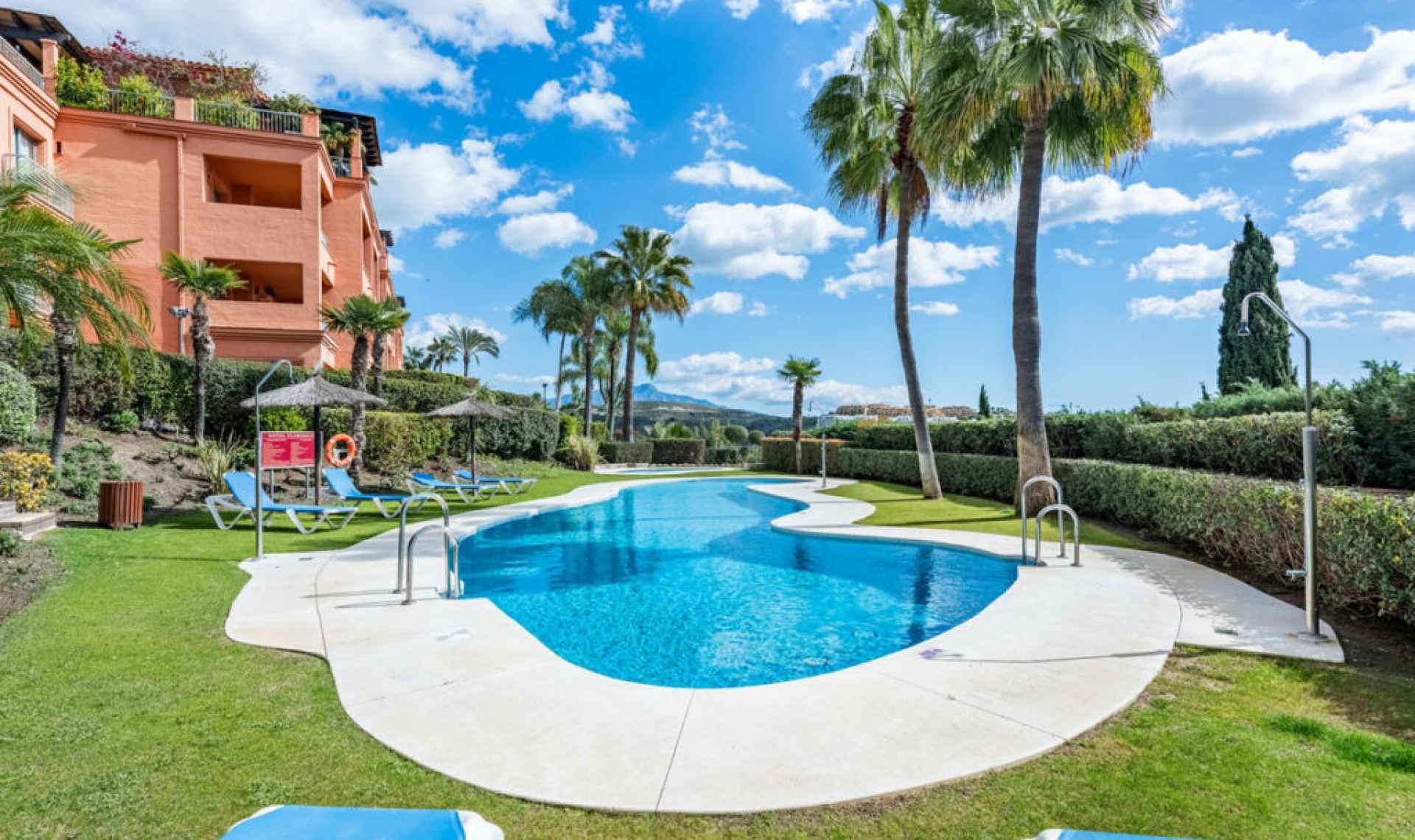 Resale - Apartment -
Los Flamingos