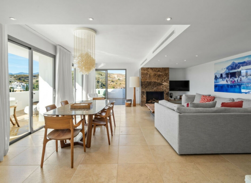 Resale - Apartment -
Los Flamingos