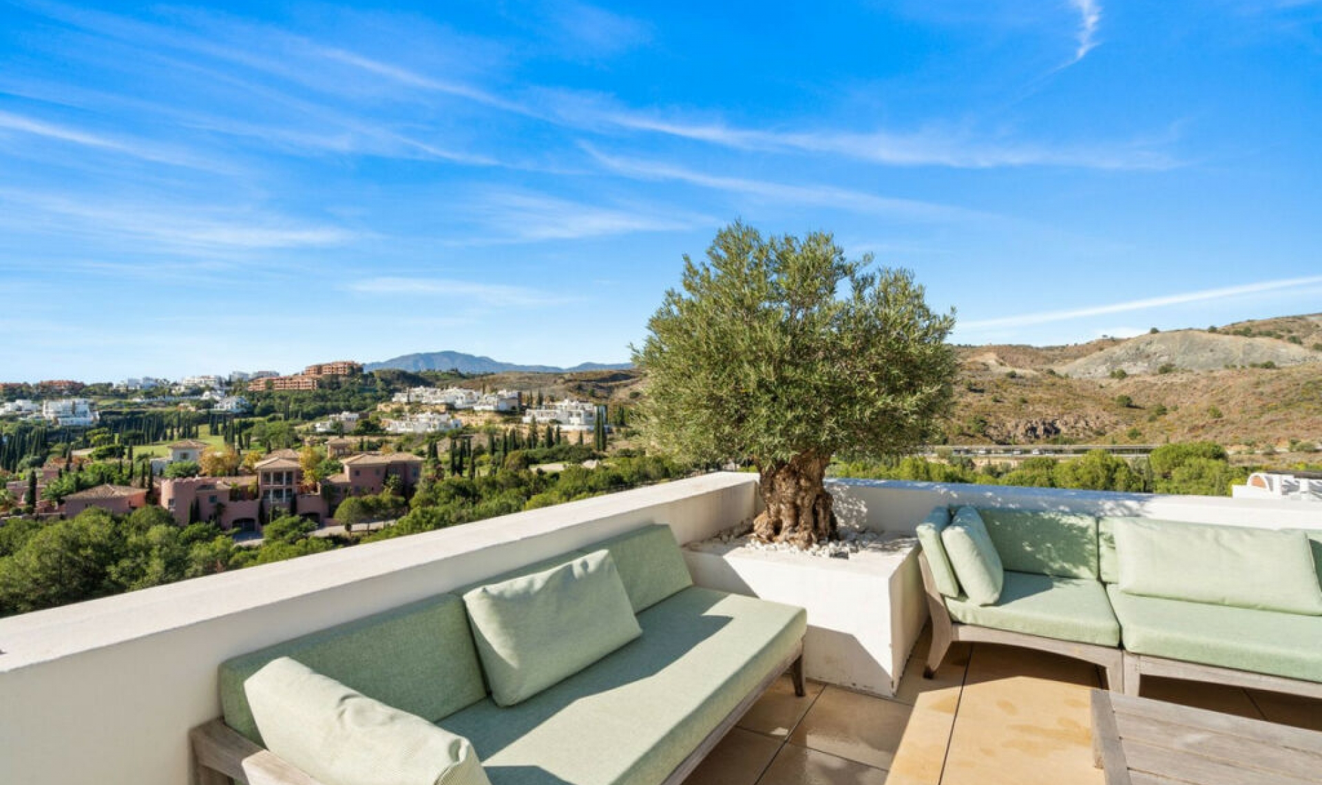 Resale - Apartment -
Los Flamingos