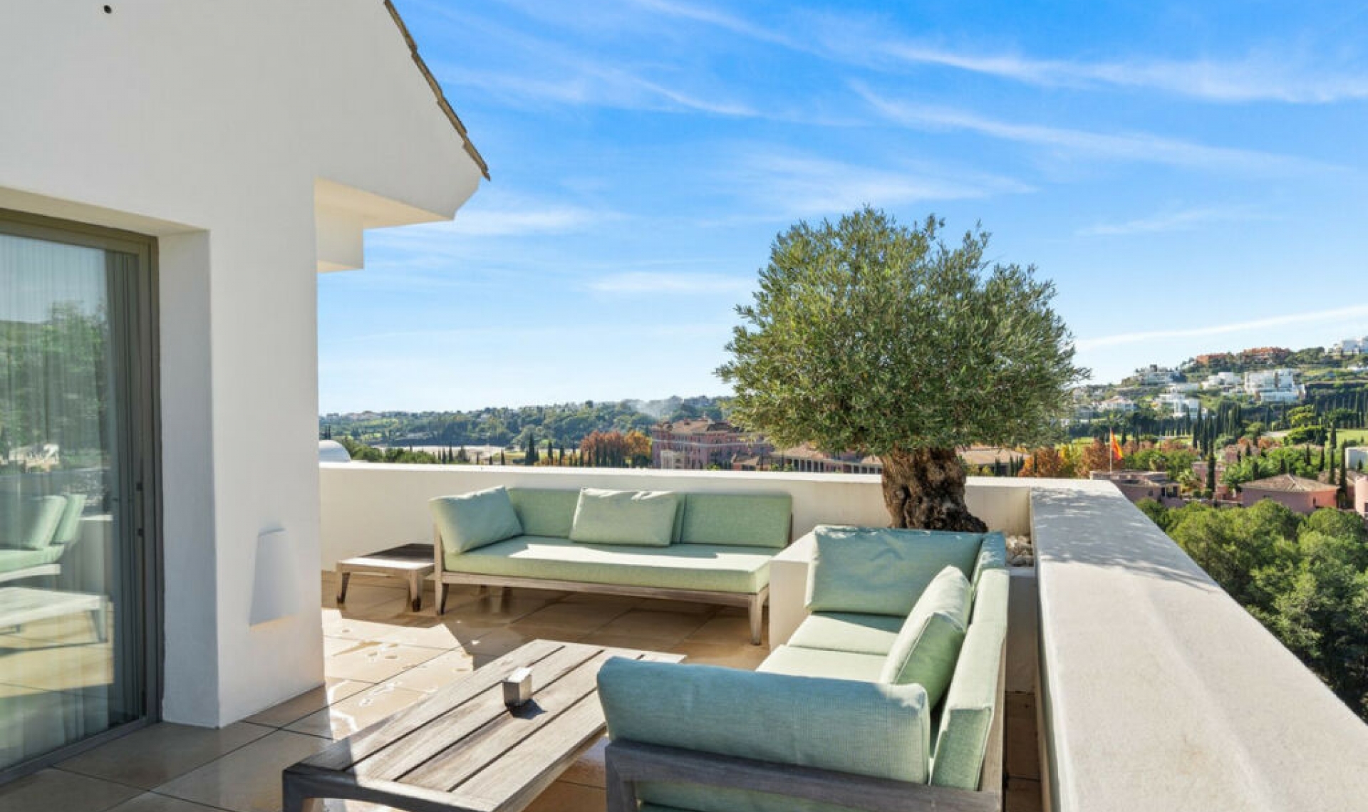 Resale - Apartment -
Los Flamingos