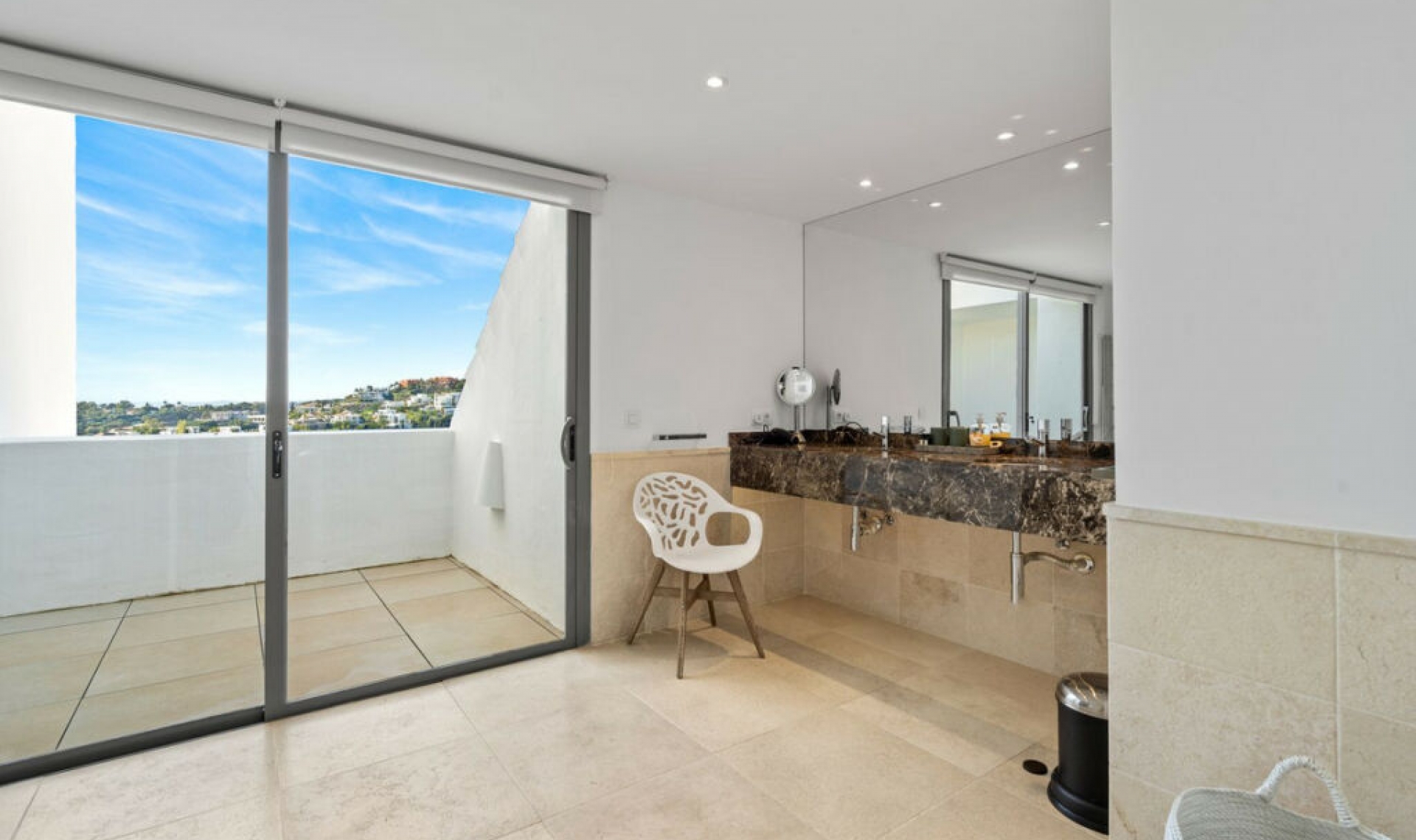 Resale - Apartment -
Los Flamingos