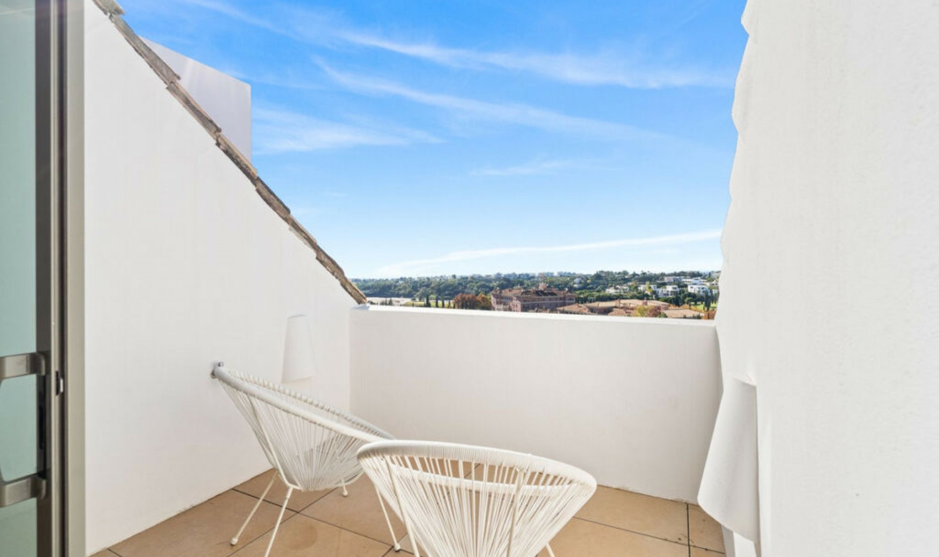 Resale - Apartment -
Los Flamingos