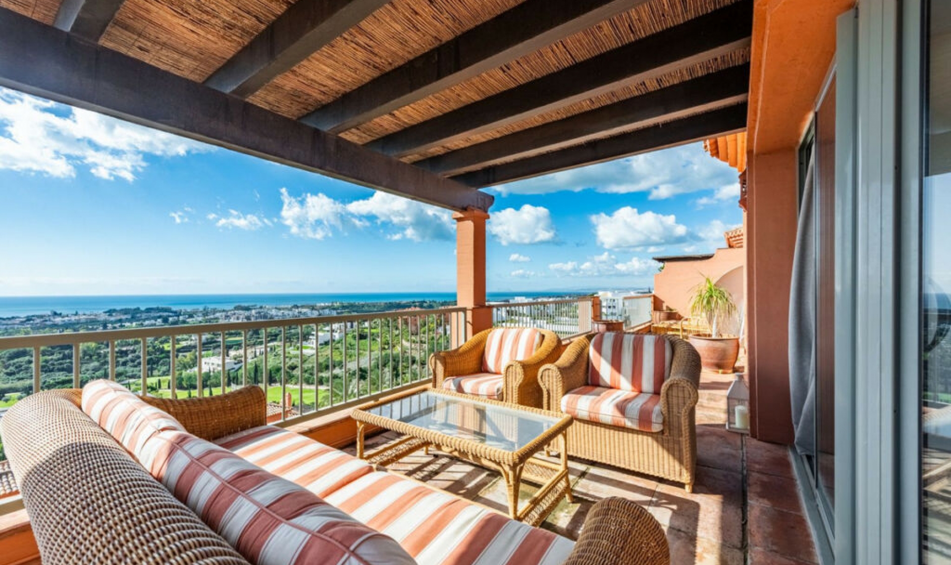 Resale - Apartment -
Los Flamingos