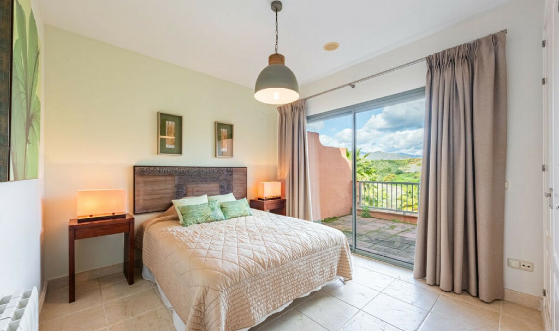 Resale - Apartment -
Los Flamingos