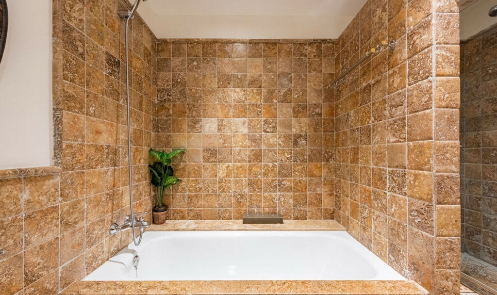 Resale - Apartment -
Los Flamingos