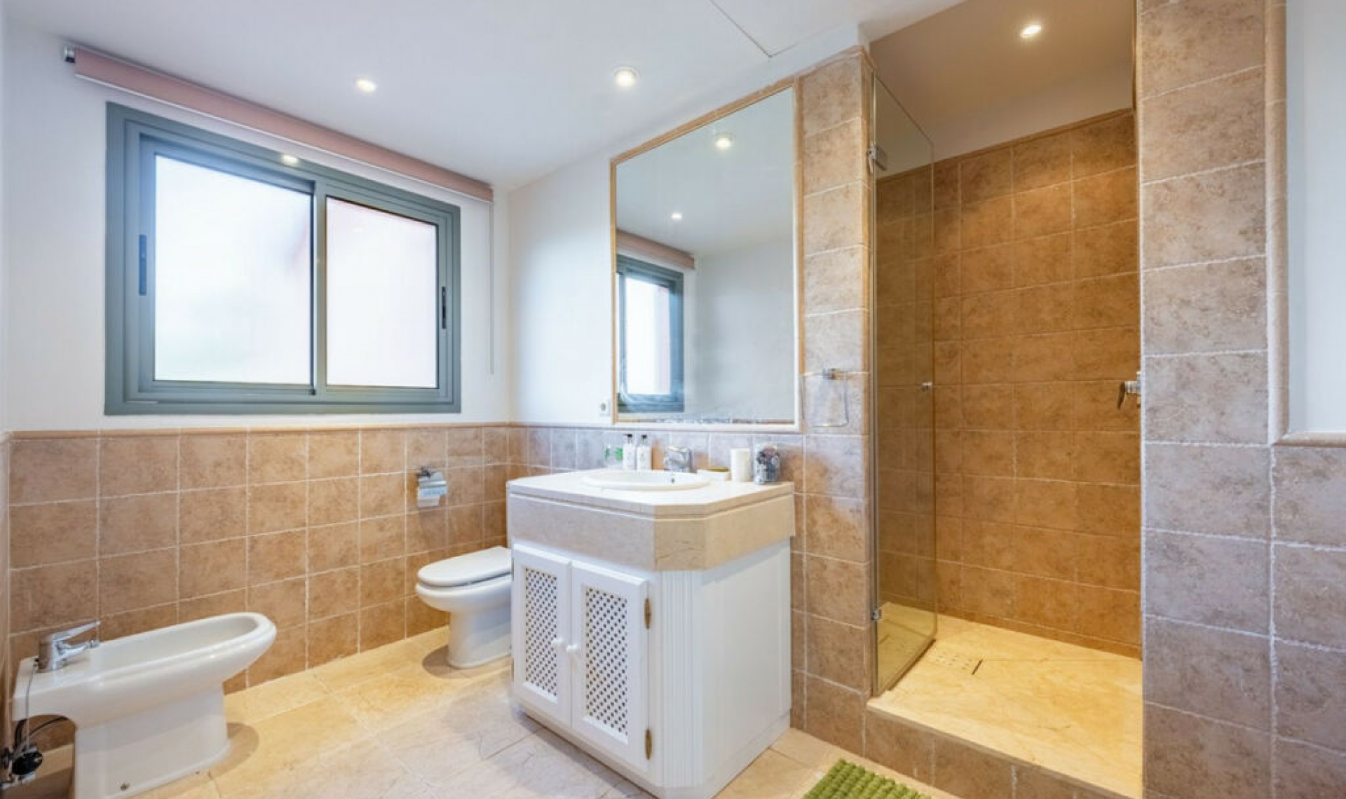 Resale - Apartment -
Los Flamingos