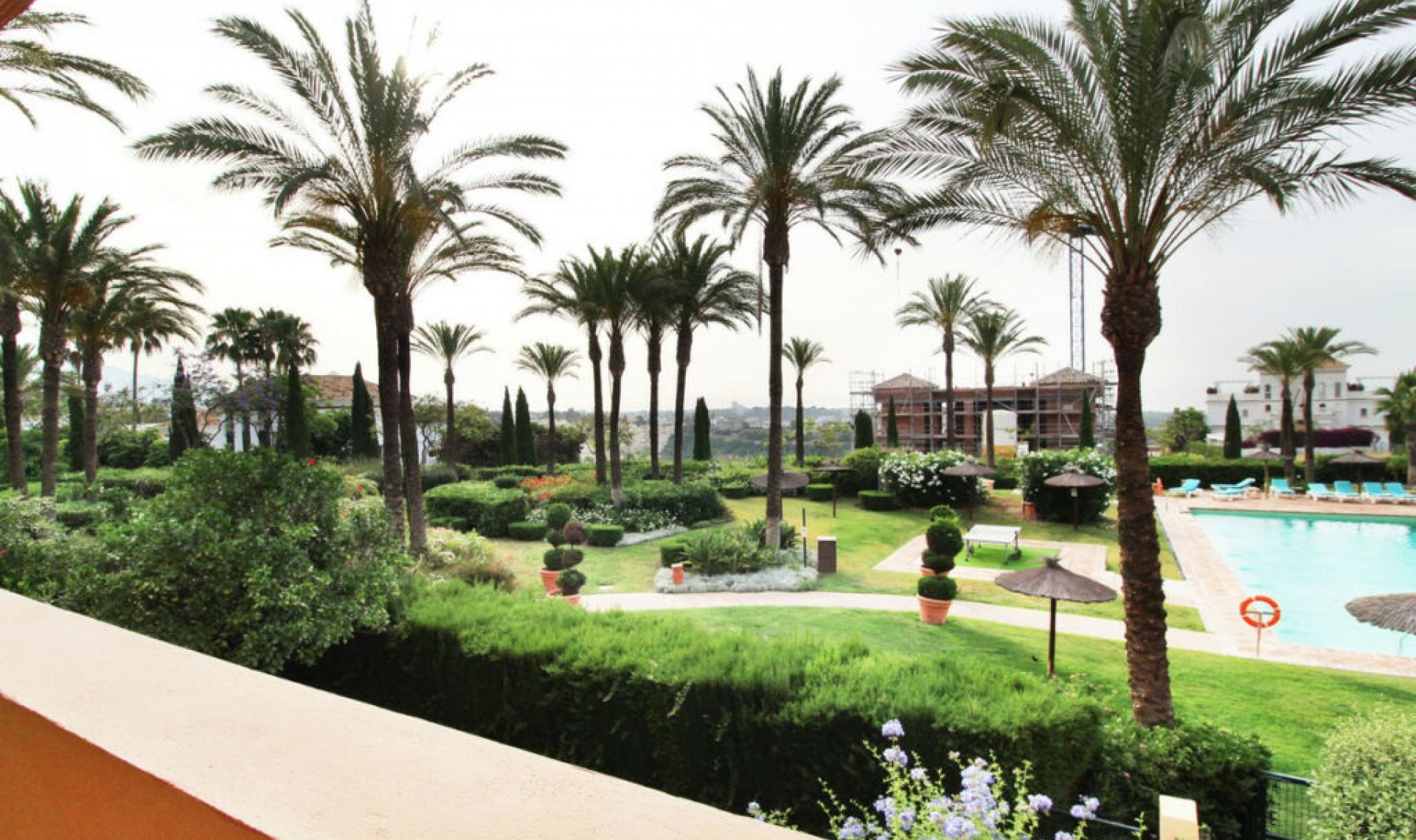 Resale - Apartment -
Los Flamingos