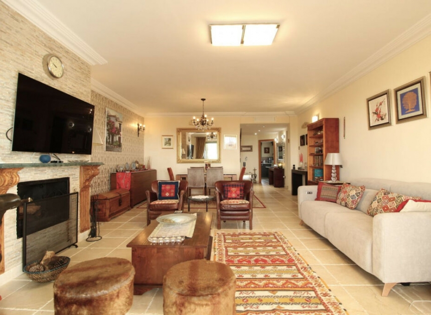 Resale - Apartment -
Los Flamingos