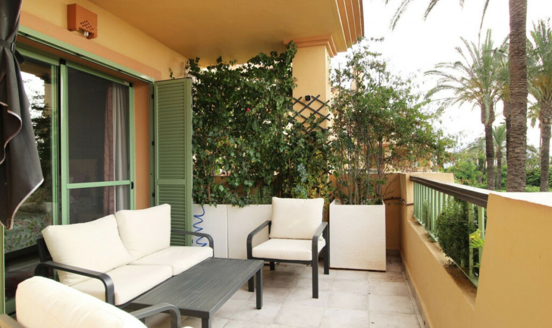 Resale - Apartment -
Los Flamingos