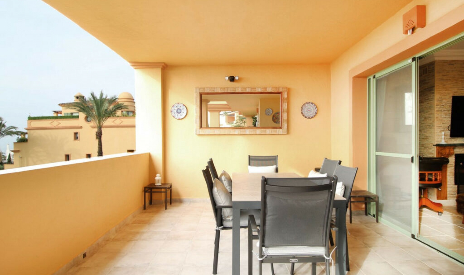 Resale - Apartment -
Los Flamingos