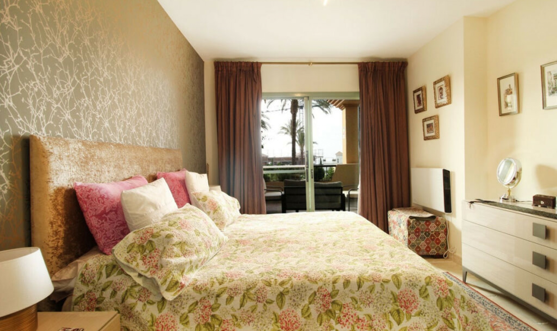 Resale - Apartment -
Los Flamingos