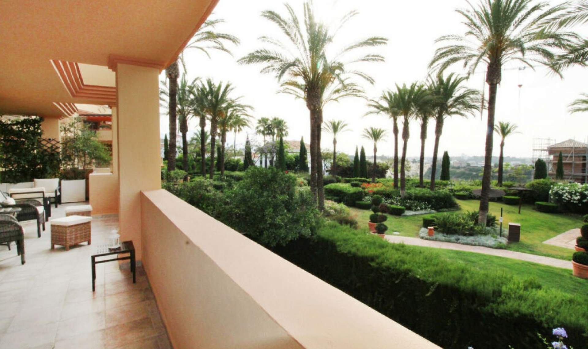 Resale - Apartment -
Los Flamingos