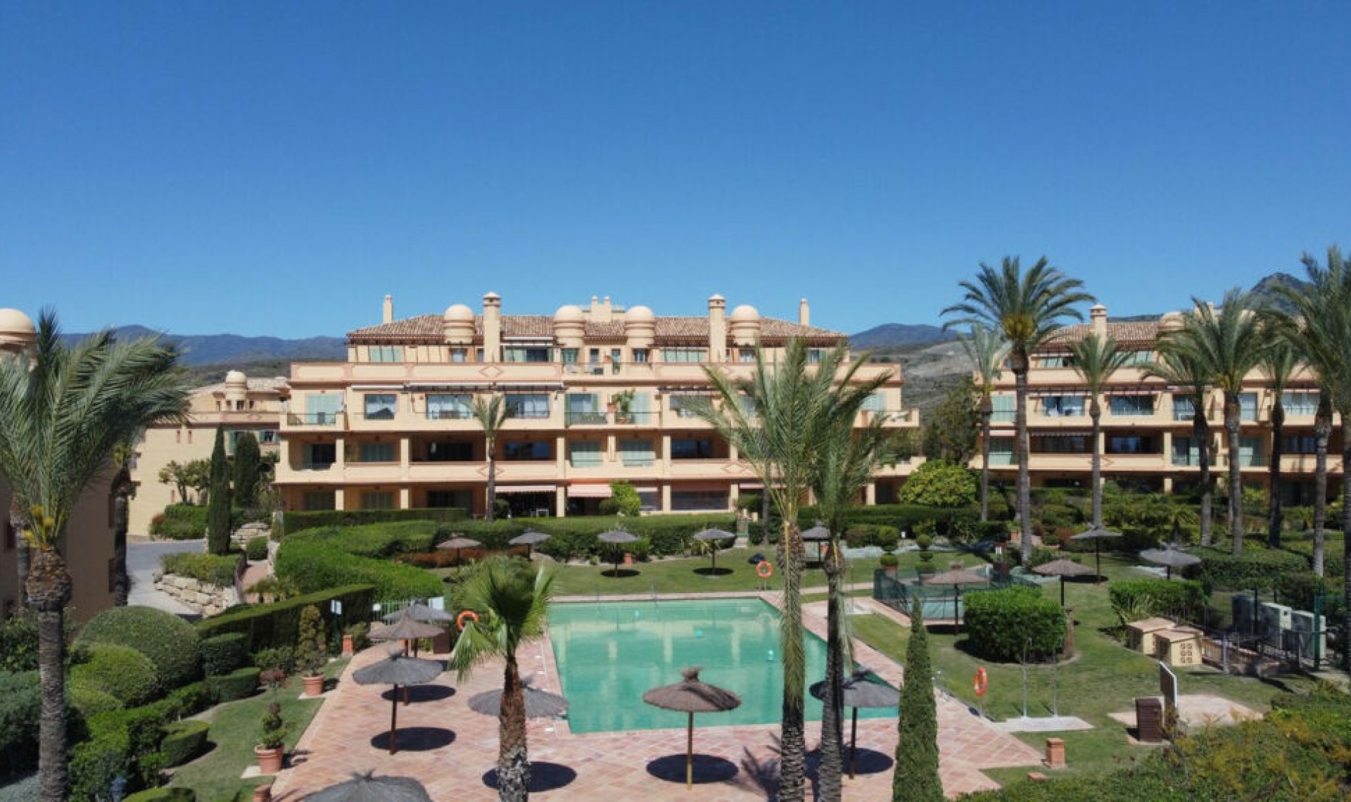 Resale - Apartment -
Los Flamingos