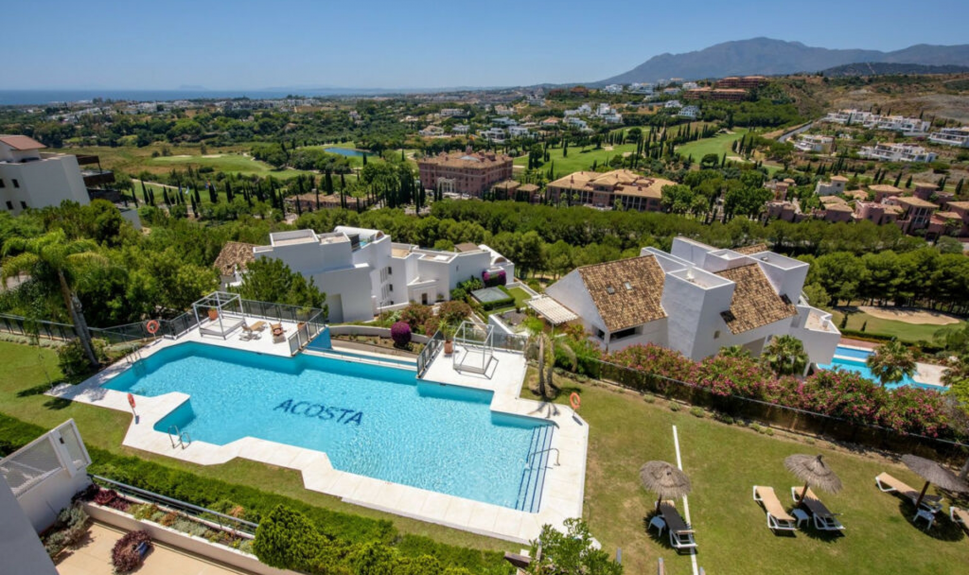 Resale - Apartment -
Los Flamingos