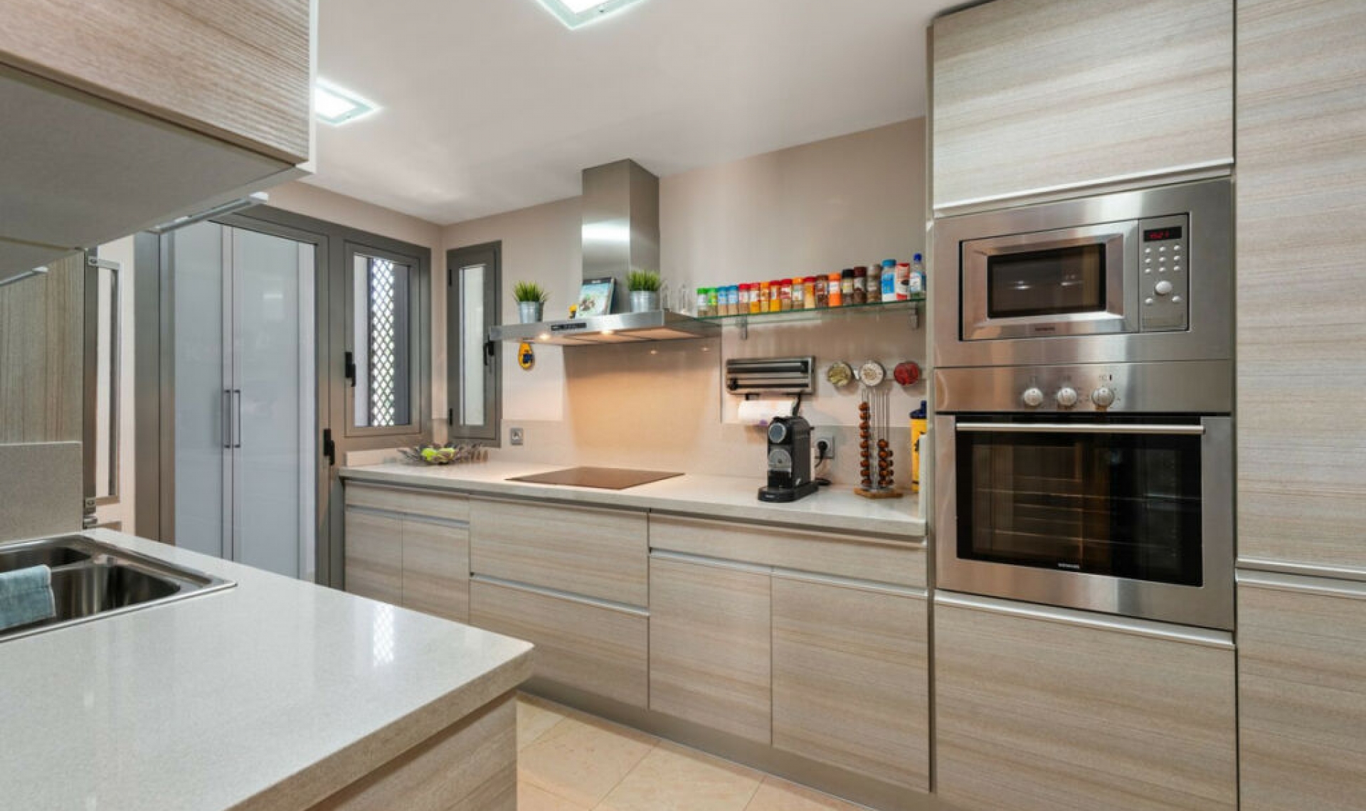 Resale - Apartment -
Los Flamingos