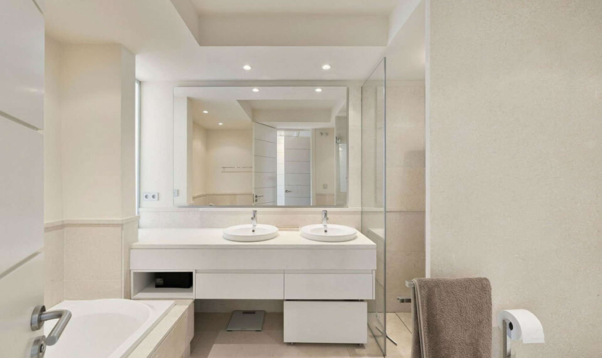 Resale - Apartment -
Los Flamingos