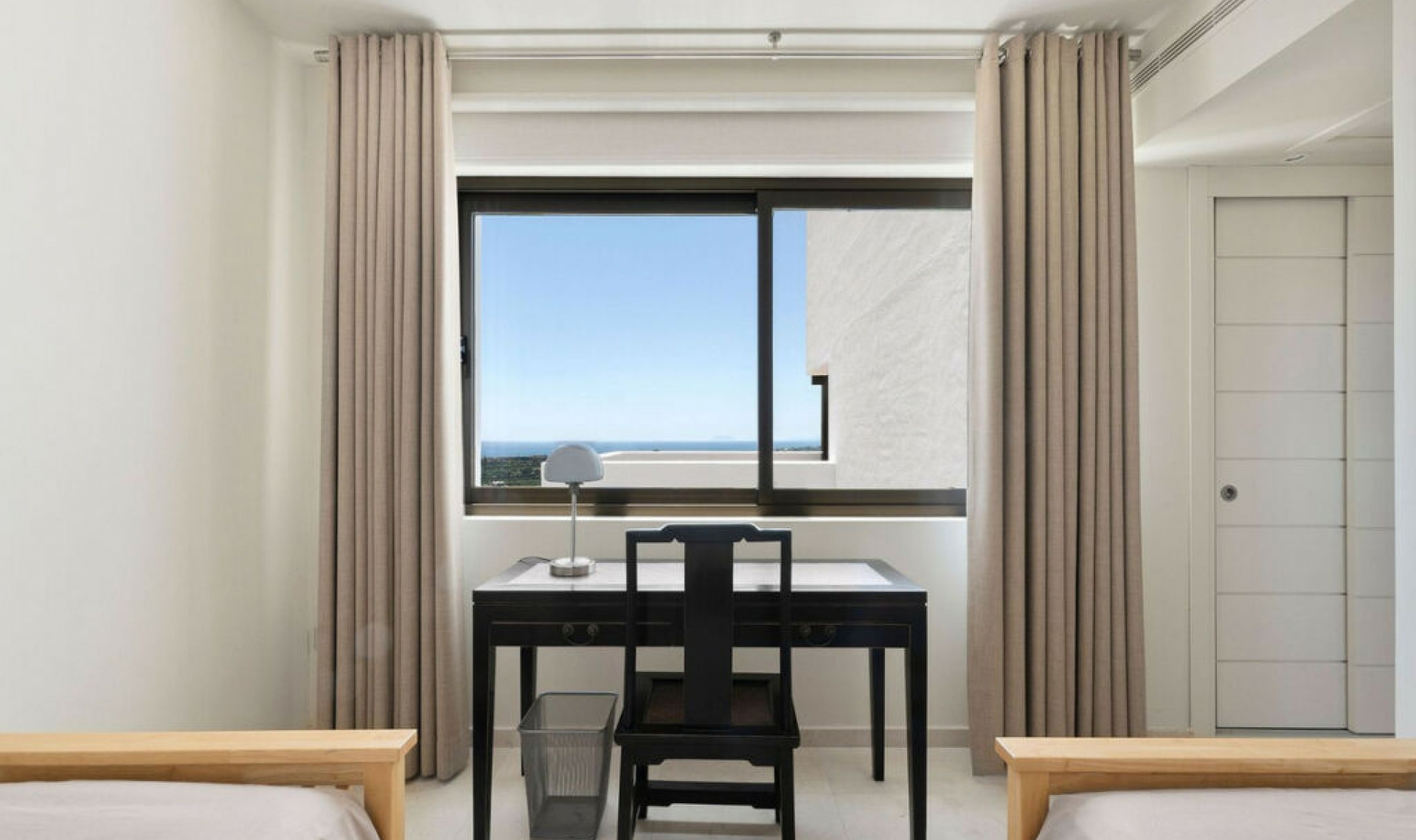 Resale - Apartment -
Los Flamingos